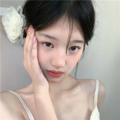 这个男人有点色
